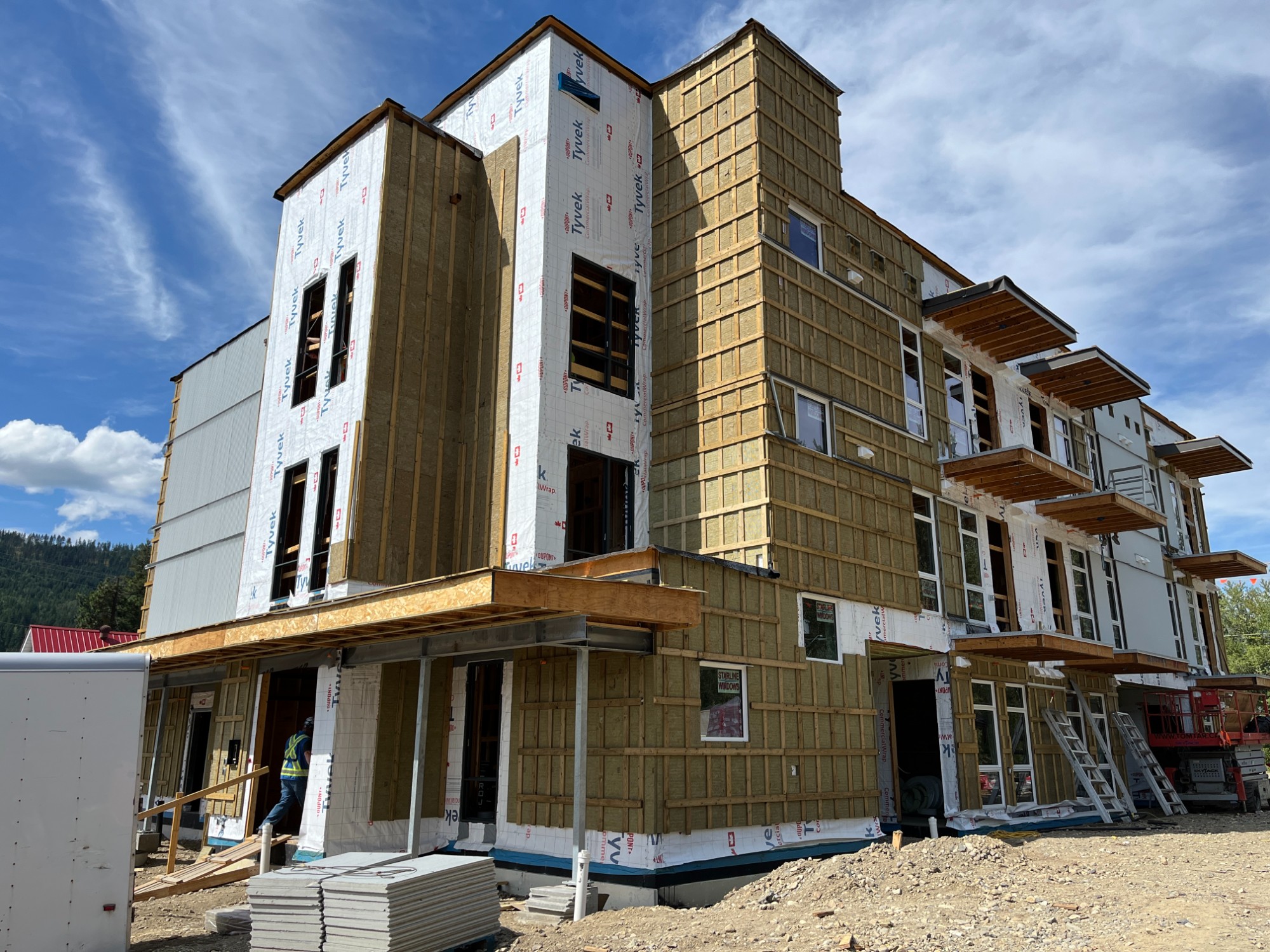 Exterior image of construction at the Lumby Seniors Housing facility, built by Chandos Construction Kelowna.