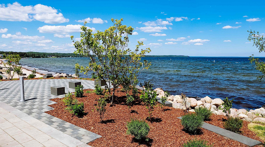 Image of hard and soft scaping at Kinosoo Beach in Cold Lake, Alberta, built by Chandos Construction Civil team